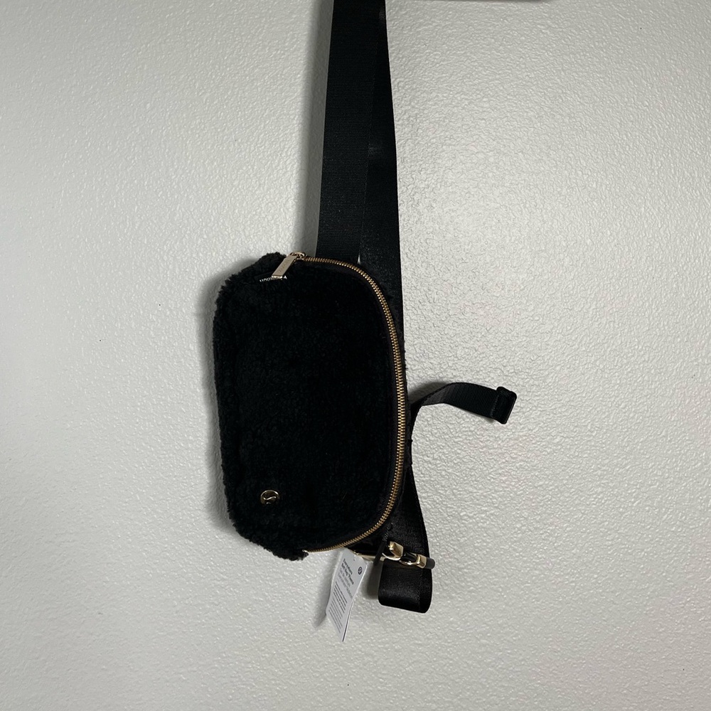 lululemon Everywhere Belt Bag - Fleece